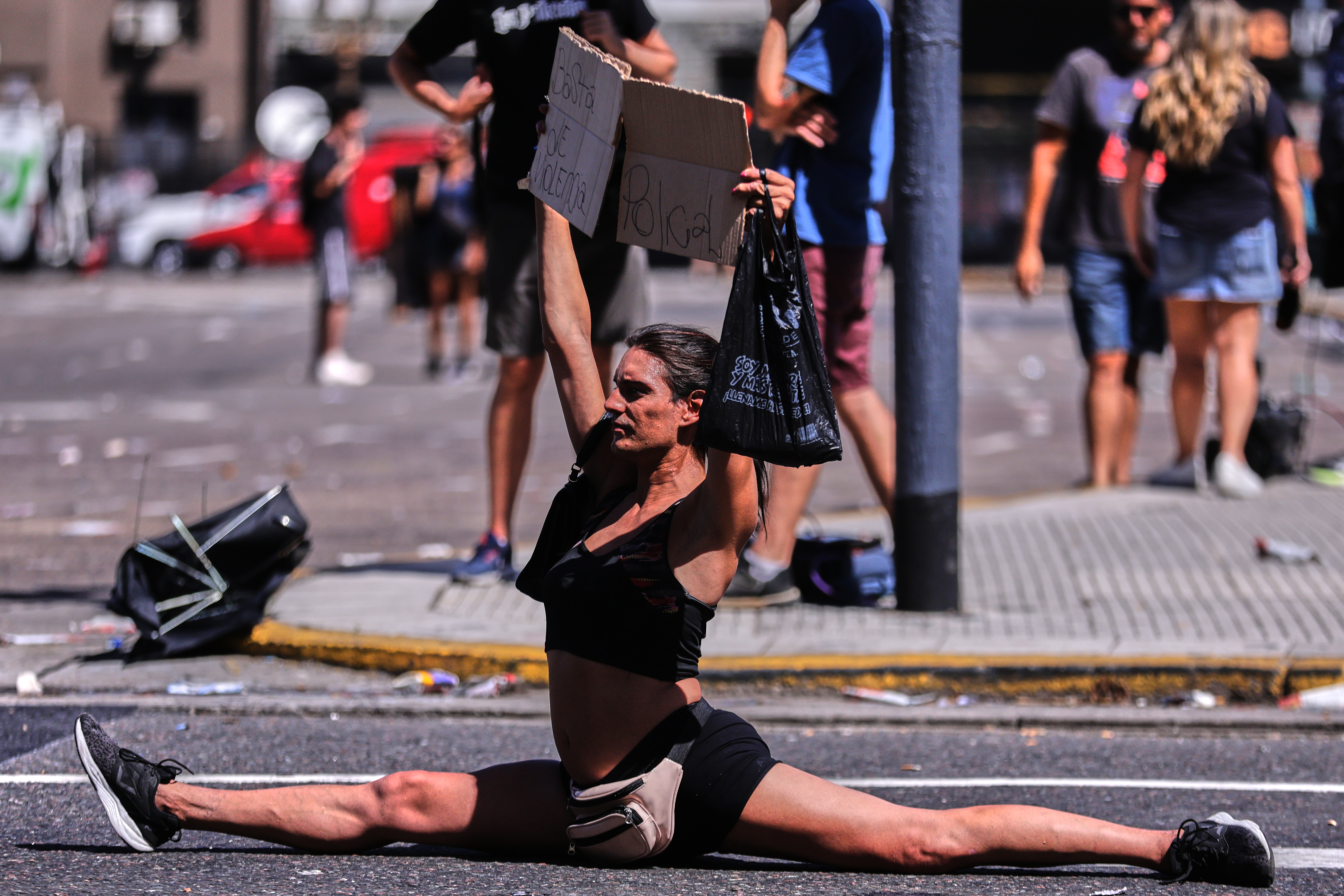In a marathon session, the age of criminal responsibility was lowered to 14, alongside the glacier law and labor reform amid protests Buenos Aires, Argentina – February 27, 2026: The Argentine Congress approved a legislative pack...