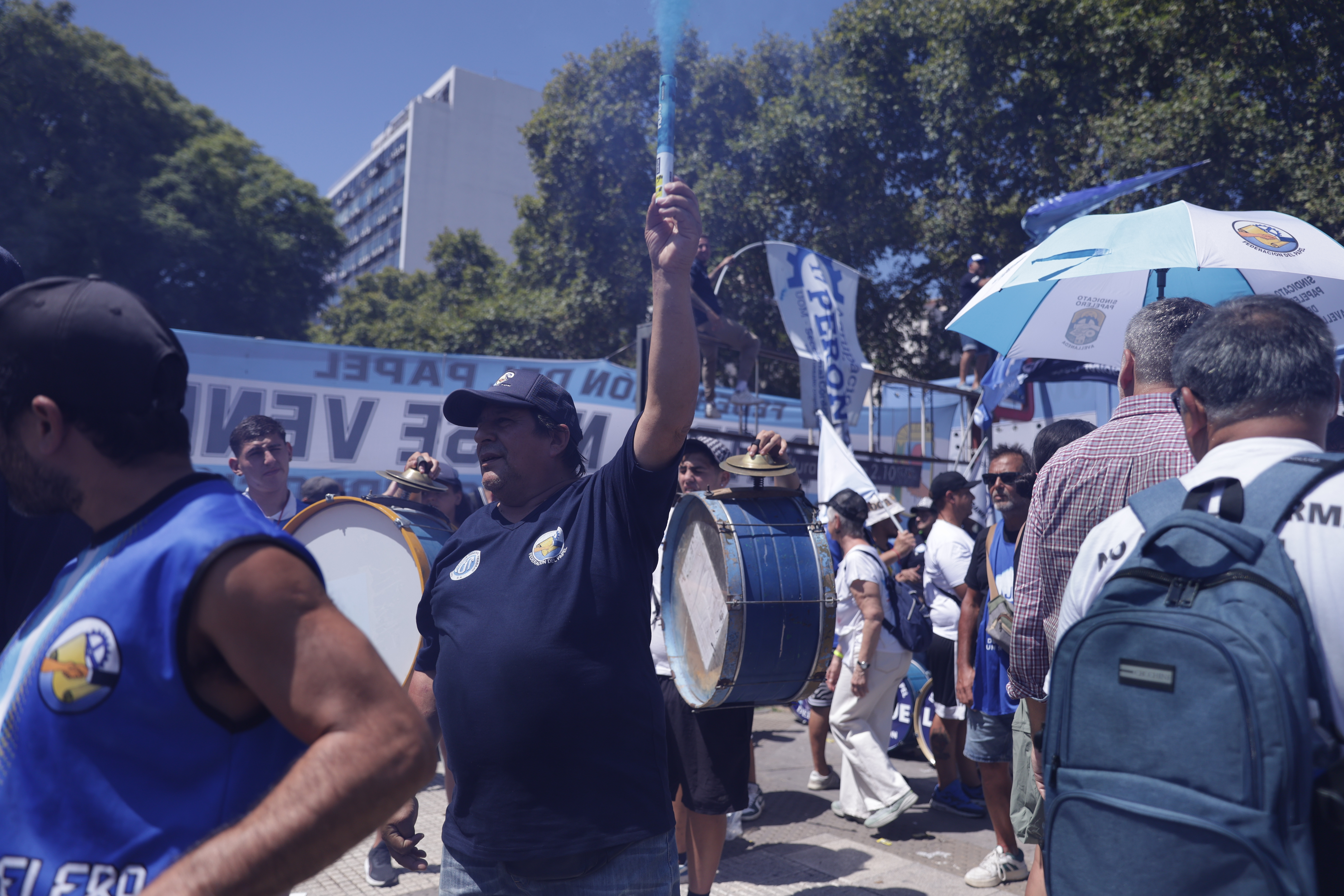 In a marathon session, the age of criminal responsibility was lowered to 14, alongside the glacier law and labor reform amid protests Buenos Aires, Argentina – February 27, 2026: The Argentine Congress approved a legislative pack...