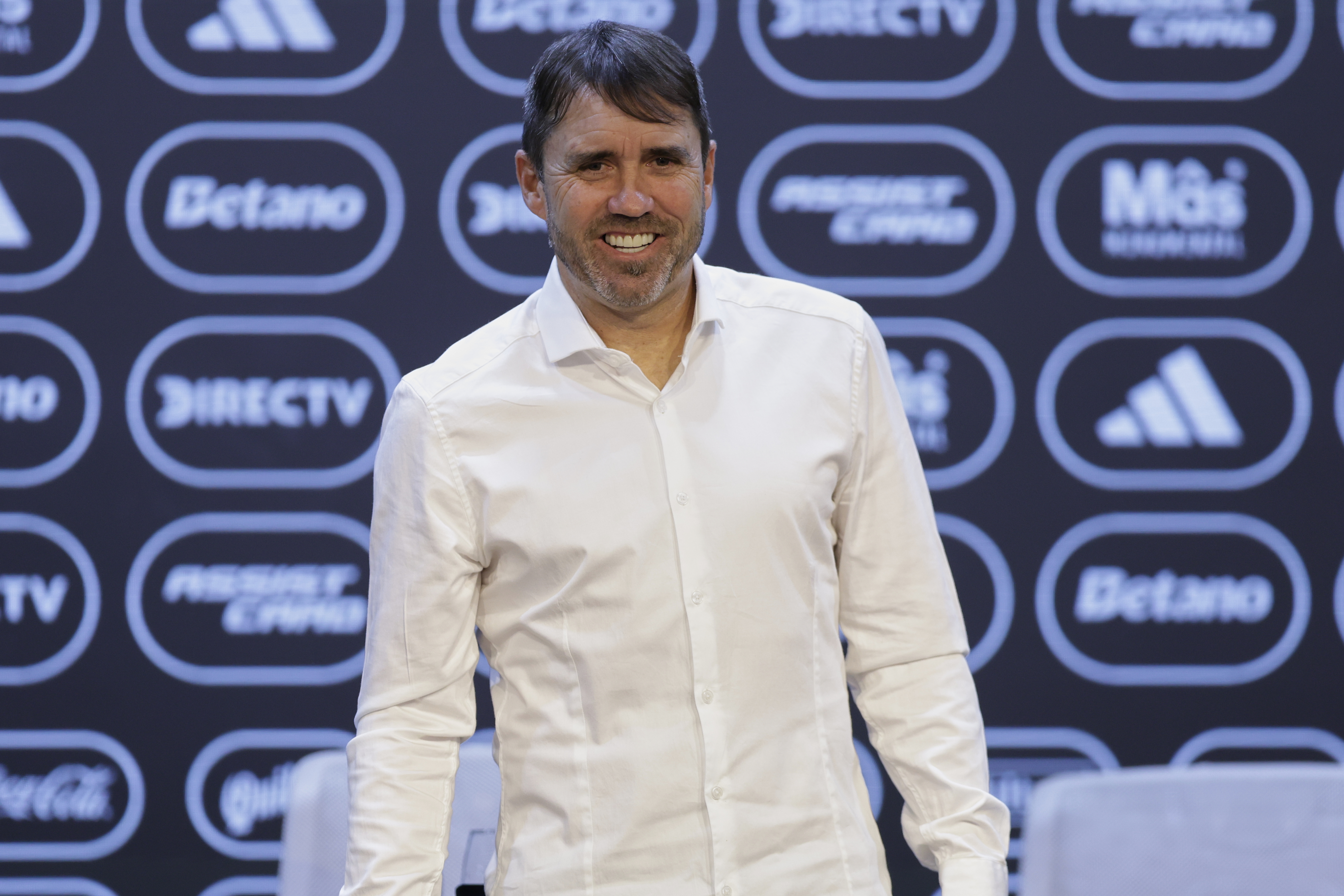 The "Chacho" takes over at the Más Monumental after his spell at Alavés, tasked with revitalizing the squad after Marcelo Gallardo's departure ARGENTINA-Eduardo Coudet is presented as the new head coach of River Plate The "Chacho" takes over at the Más Monumental after his spell at Alavés, tasked with revitalizing the squad after Marcelo Gallardo's departure Buenos Aires, Argentina – March 4, 2026: Eduardo Coudet was officially presented as the head coach of River Plate at the Más Monumental stadium. Following his recent stint at Deportivo Alavés in Spain, "Chacho" takes on the challenge of leading the "Millonario" squad and restoring its competitive edge following the end of Marcelo Gallardo's era. (Photo: Salvador Parente/UNAR AGENCY)