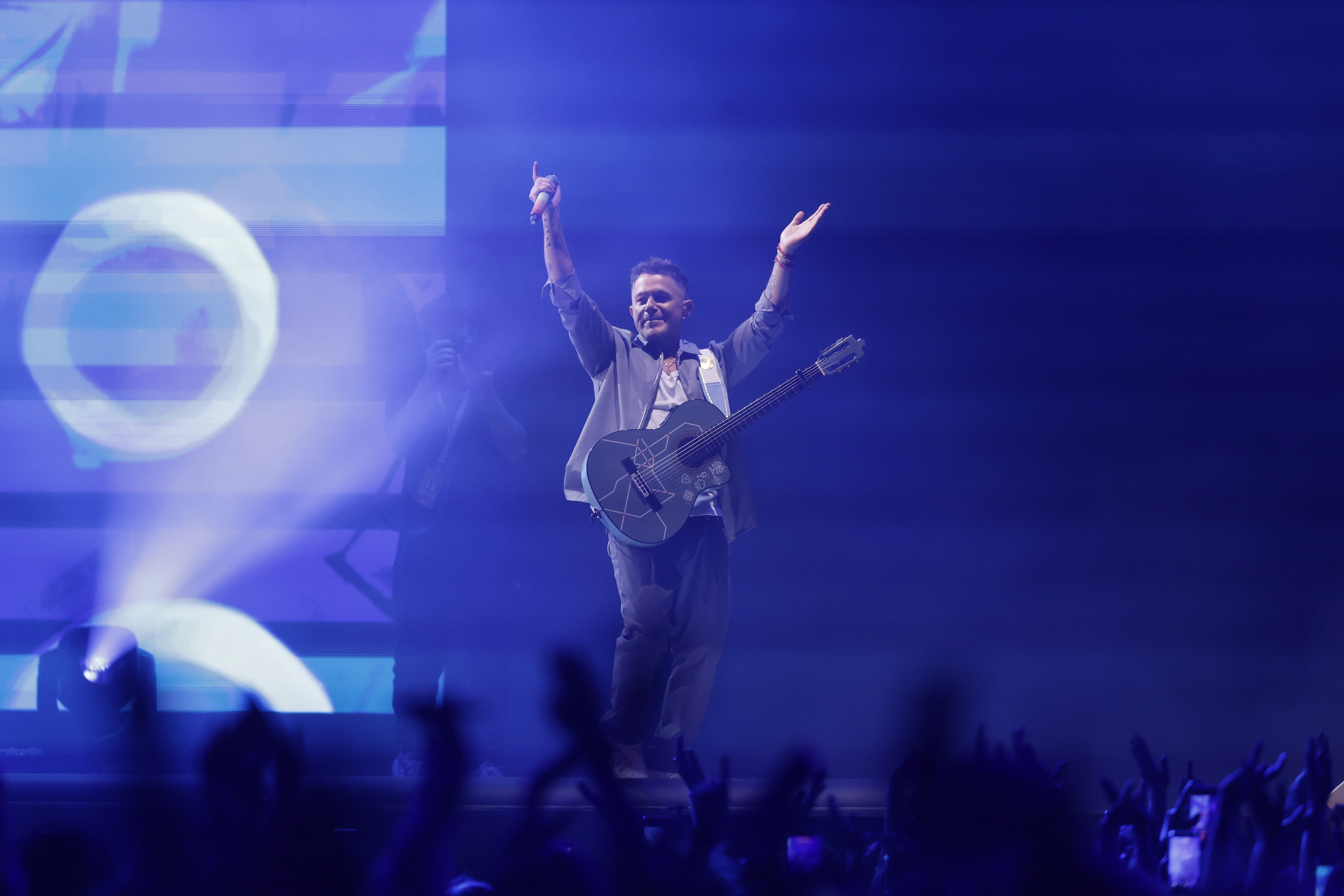 The Spanish superstar captivated 70,000 fans at Campo Argentino de Polo, inaugurating the venue's new format with an international-level show ARGENTINA-Alejandro Sanz en Buenos Aires The Spanish superstar captivated 70,000 fans at Campo Argentino de Polo, inaugurating the venue's new format with an international-level show Buenos Aires, Argentina – March 7, 2026: Alejandro Sanz reunited with the Argentine audience during two sold-out nights at Campo Argentino de Polo. Spanning over three decades of hits, the multi-award-winning artist delivered a unique sonic and visual experience, strengthening his unbreakable bond with Argentina. (Photo: UNAR AGENCY)