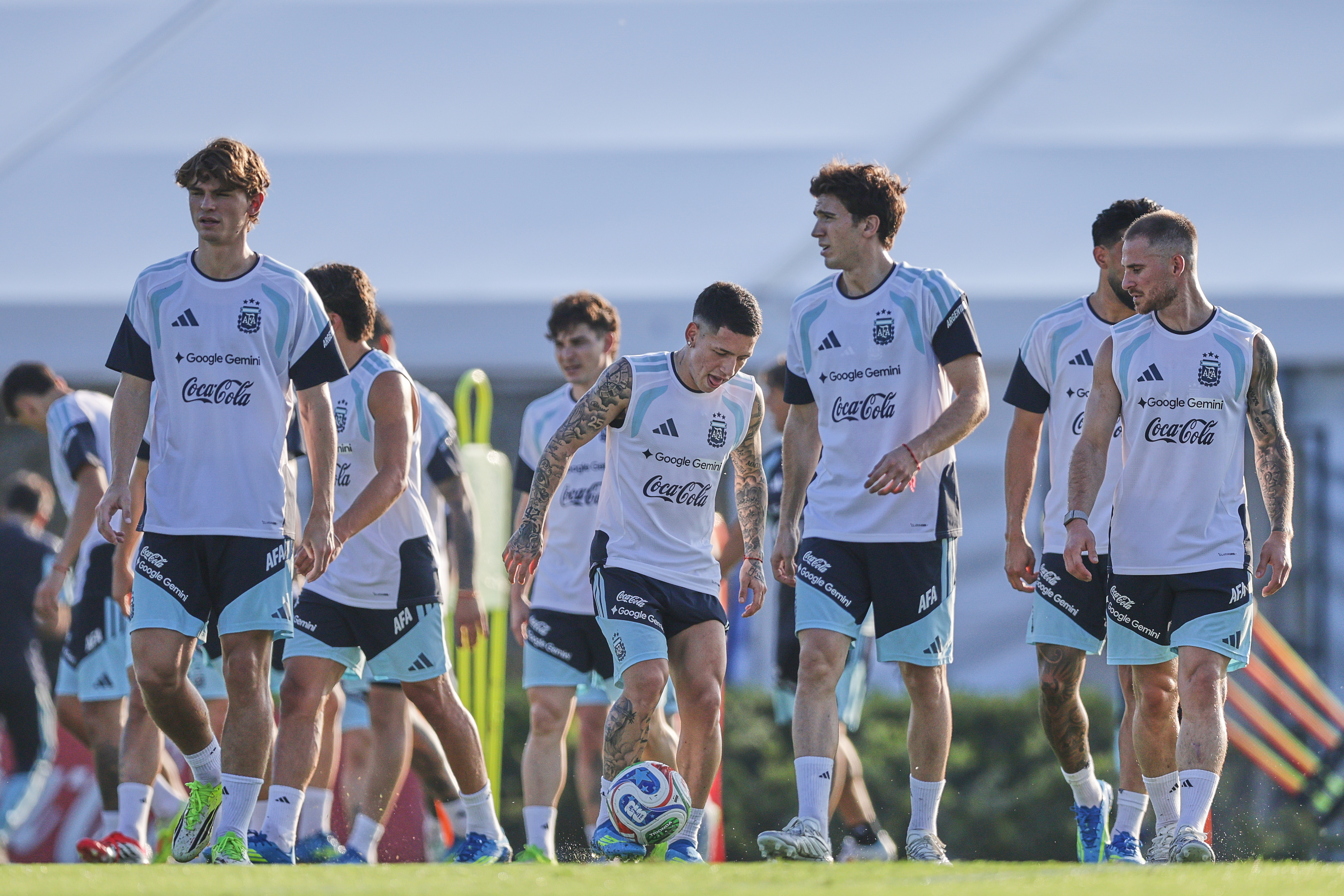 Lionel Scaloni's Argentina national team completed its preparation in Ezeiza for the friendly match against Zambia at Boca Juniors' stadium ARGENTINA-Messi leads the final open training session before the clash against Zambia Lionel Scaloni's Argentina national team completed its preparation in Ezeiza for the friendly match against Zambia at Boca Juniors' stadium Buenos Aires, Argentina – March 30, 2026: Argentine players took part in the final training session open to the media at the AFA facilities in Ezeiza. The Albiceleste squad fine-tuned the last details for the friendly match against Zambia, which will be played at La Bombonera as part of their preparation tour. (Photo: Luciano Gonzalez/UNAR AGENCY)