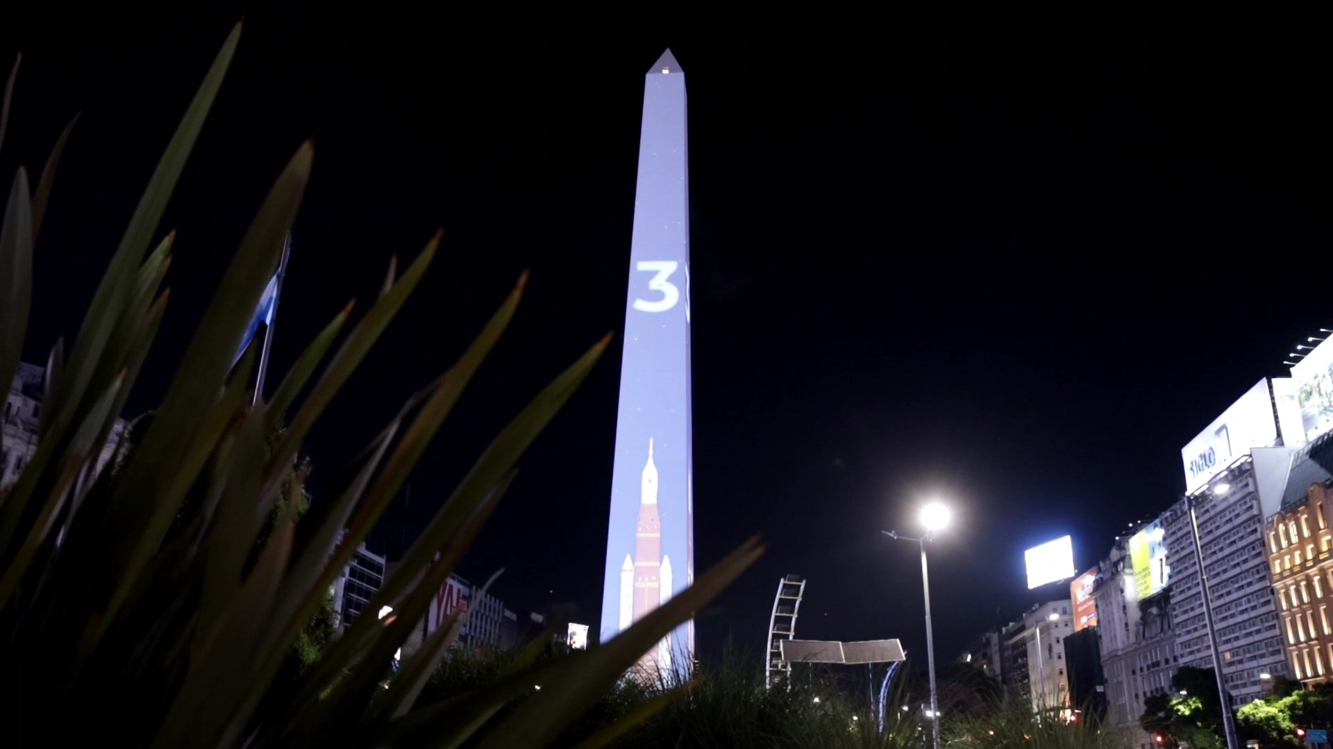 lv_0_20260401222211 ARGENTINA-Video-Obelisco iluminado con motivo del Artemis lv_0_20260401222211