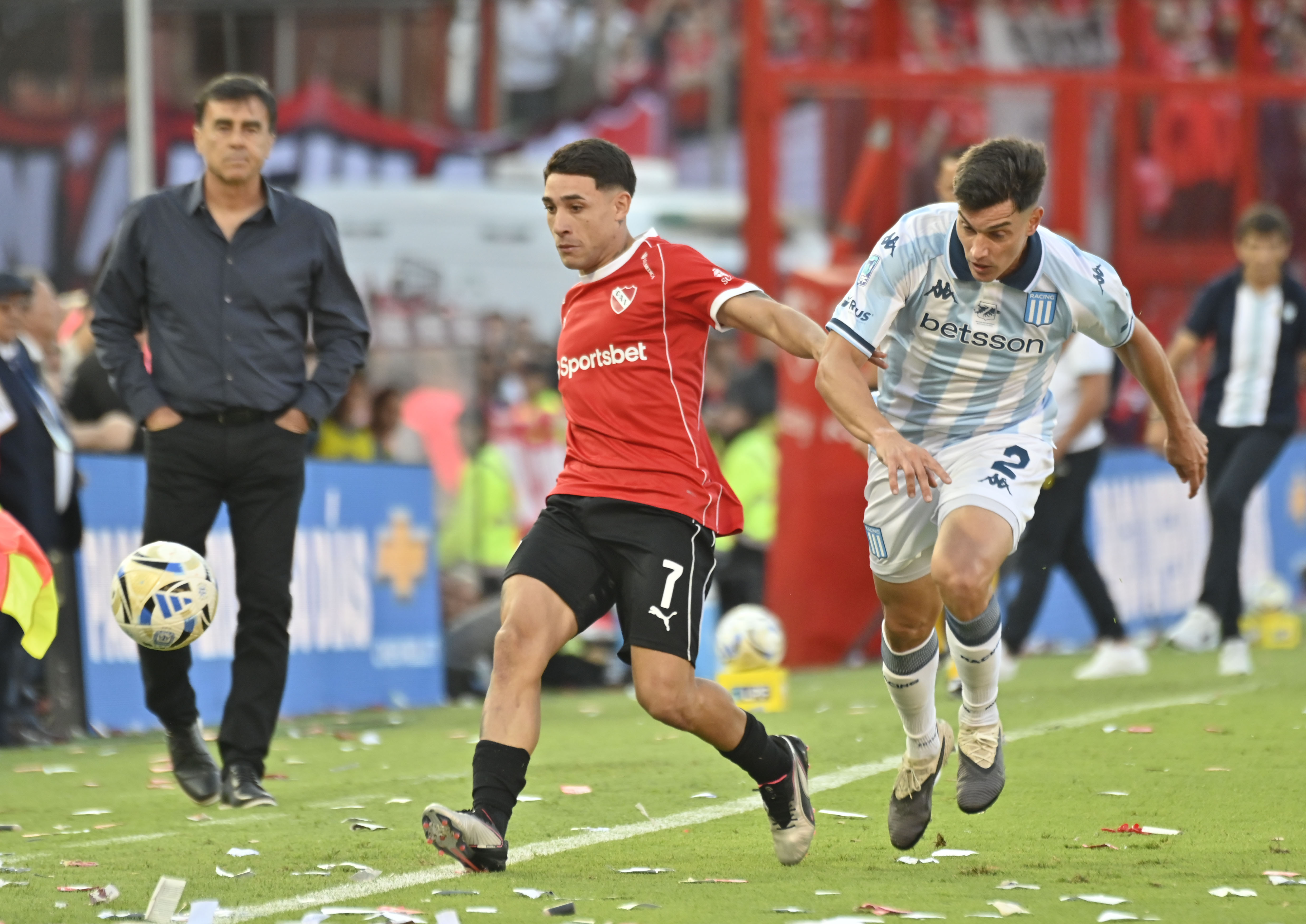 "El Rojo" defeated "La Academia" 1-0 at the Libertadores de America Stadium with a goal by Gabriel Avalos for the 2026 Apertura Tournament Avellaneda, Argentina – April 4, 2026: Independiente defeated Racing Club 1-0 in a new edition of the Avellaneda Derb...