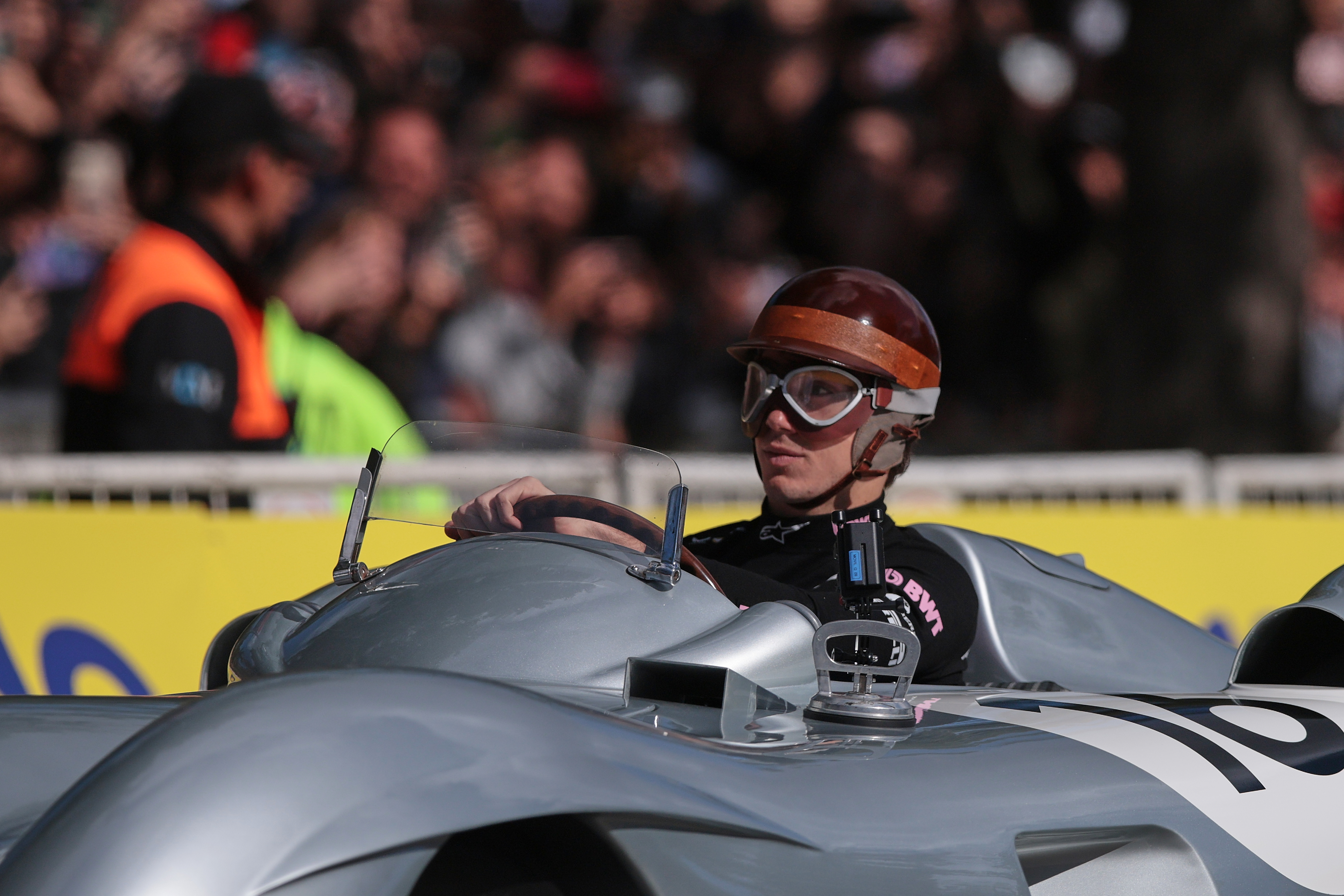 Franco Colapinto’s Roadshow Buenos Aires, Argentina – April 27, 2026: Franco Colapinto, driver for the Alpine team, performed a Formula 1 exhibit...