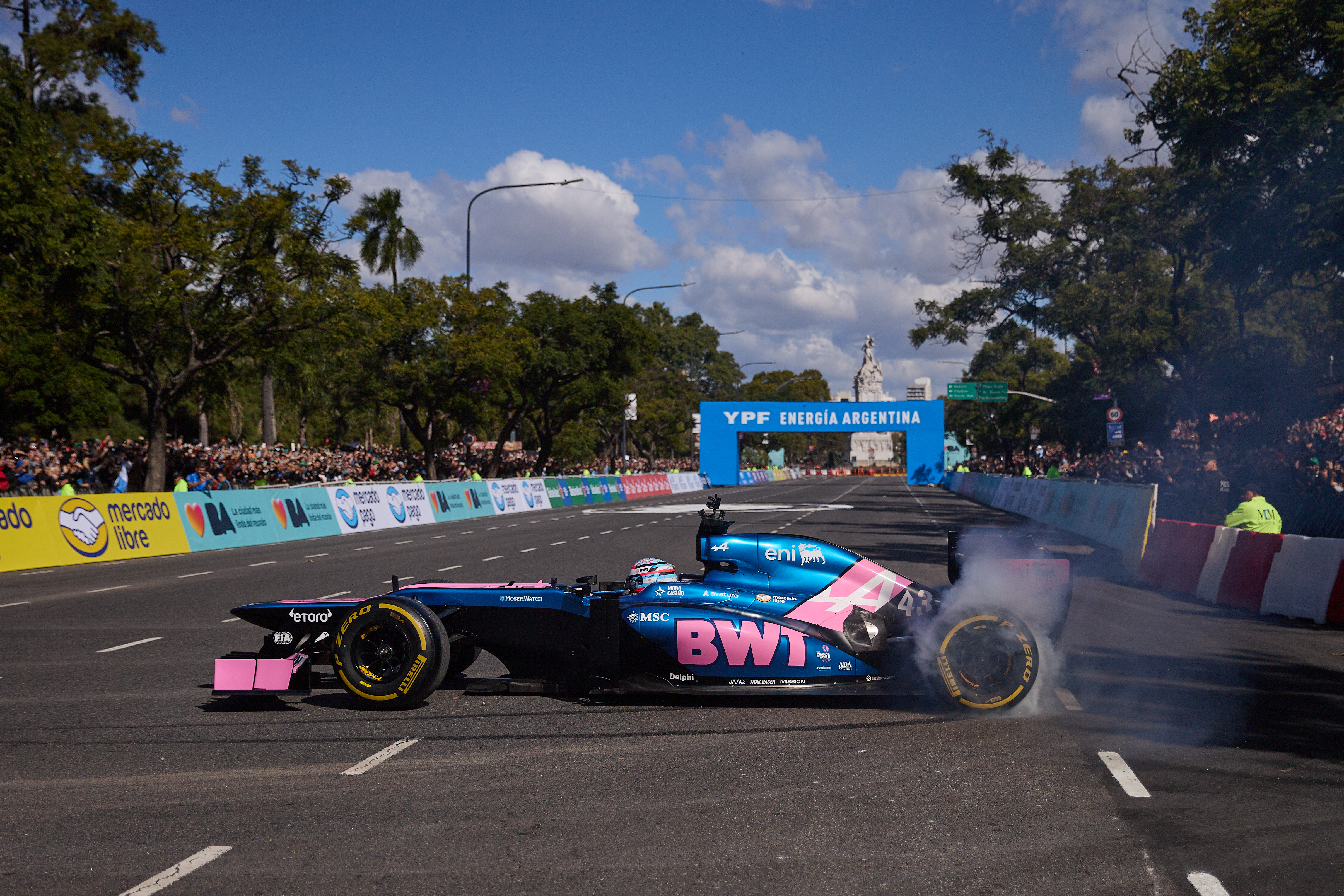 Franco Colapinto’s Roadshow Buenos Aires, Argentina – April 27, 2026: Franco Colapinto, driver for the Alpine team, performed a Formula 1 exhibit...
