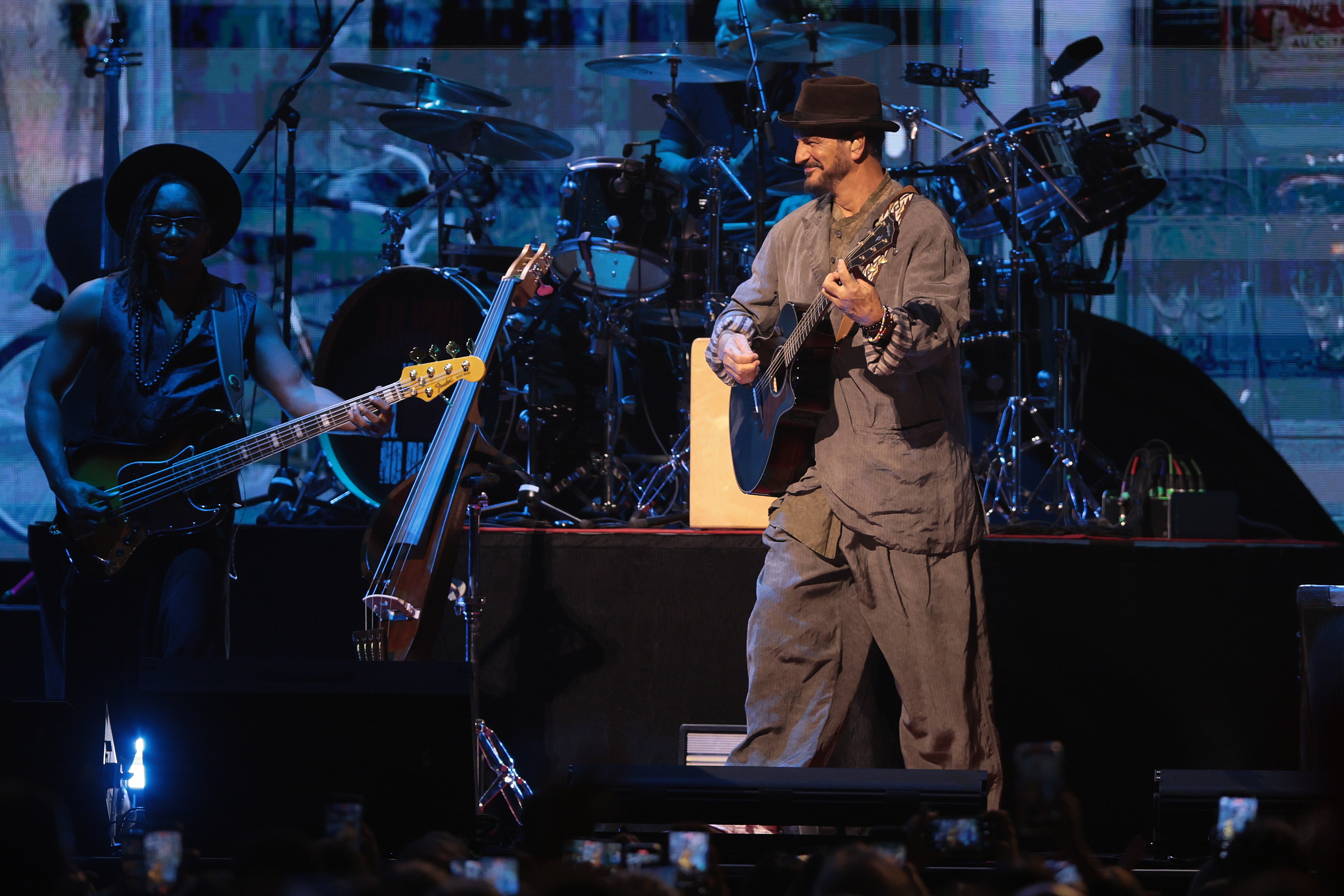The Guatemalan singer-songwriter broke an absolute record for consecutive performances in Buenos Aires with fully sold-out shows Buenos Aires, Argentina – May 1, 2026: Artist Ricardo Arjona began his historic run of 14 consecutive concerts at the...