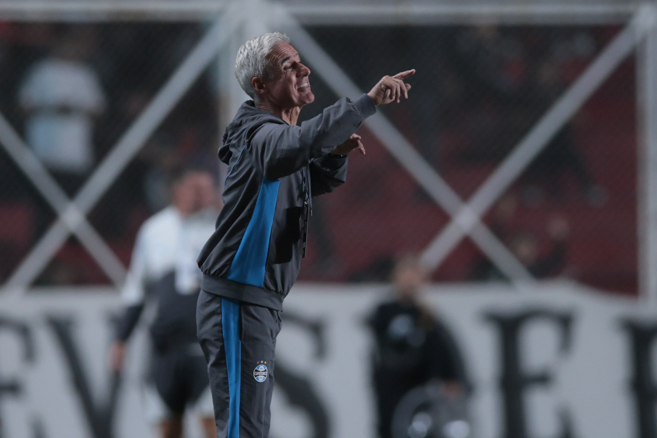 The Brazilian side seeks to secure points at the Pedro Bidegain Stadium against the Bajo Flores team in a key group stage matchday Buenos Aires, Argentina – May 5, 2026: Luis Ribeiro. Gremio from Porto Alegre faces Deportivo Riestra for the contin...