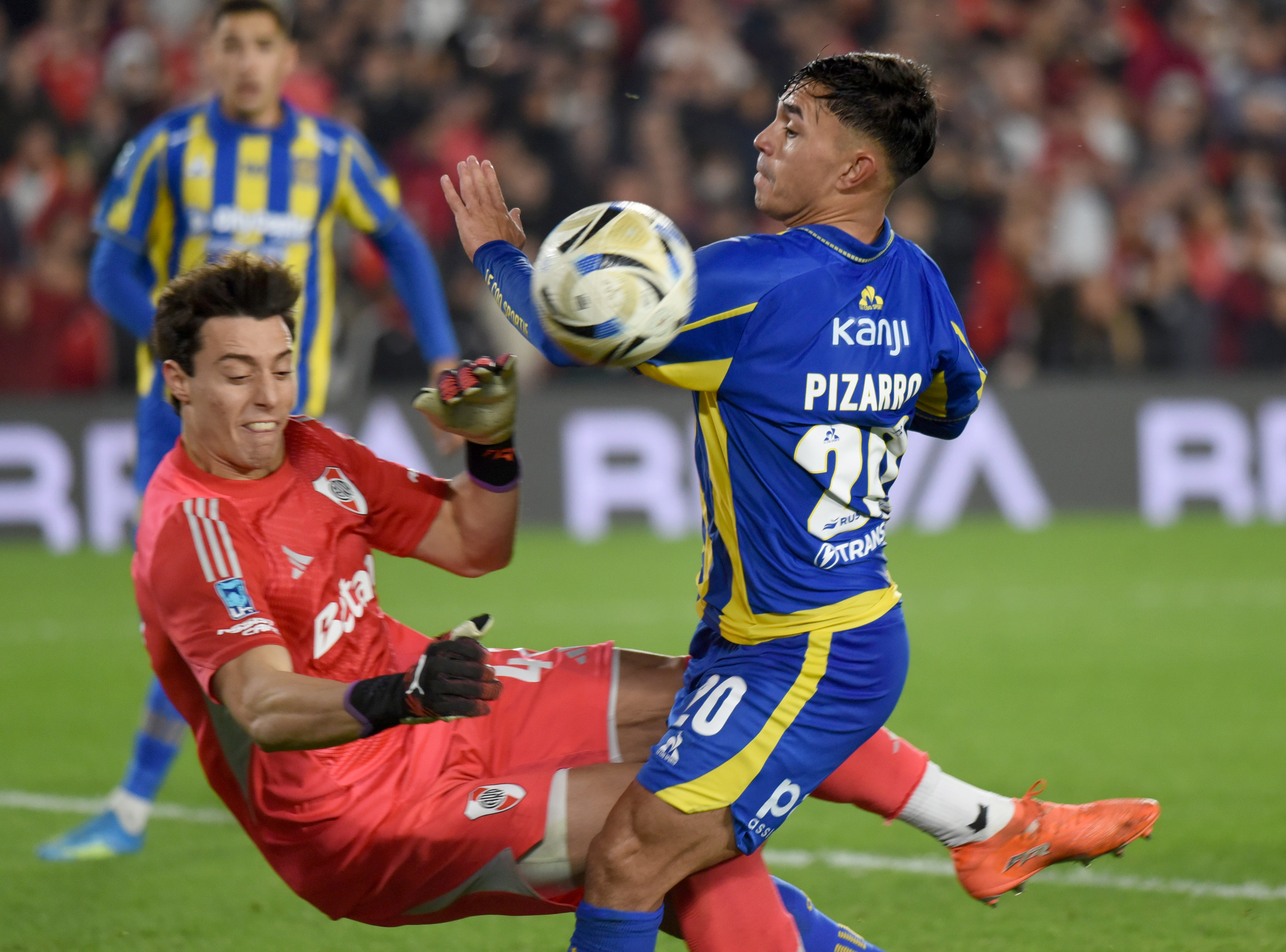 The "Millonario" overcame the "Canalla" in an intense semifinal match to secure a spot in the Argentine League final Buenos Aires, Argentina – May 16, 2026: River Plate defeated Rosario Central in the semifinals of the Argentine Profe...