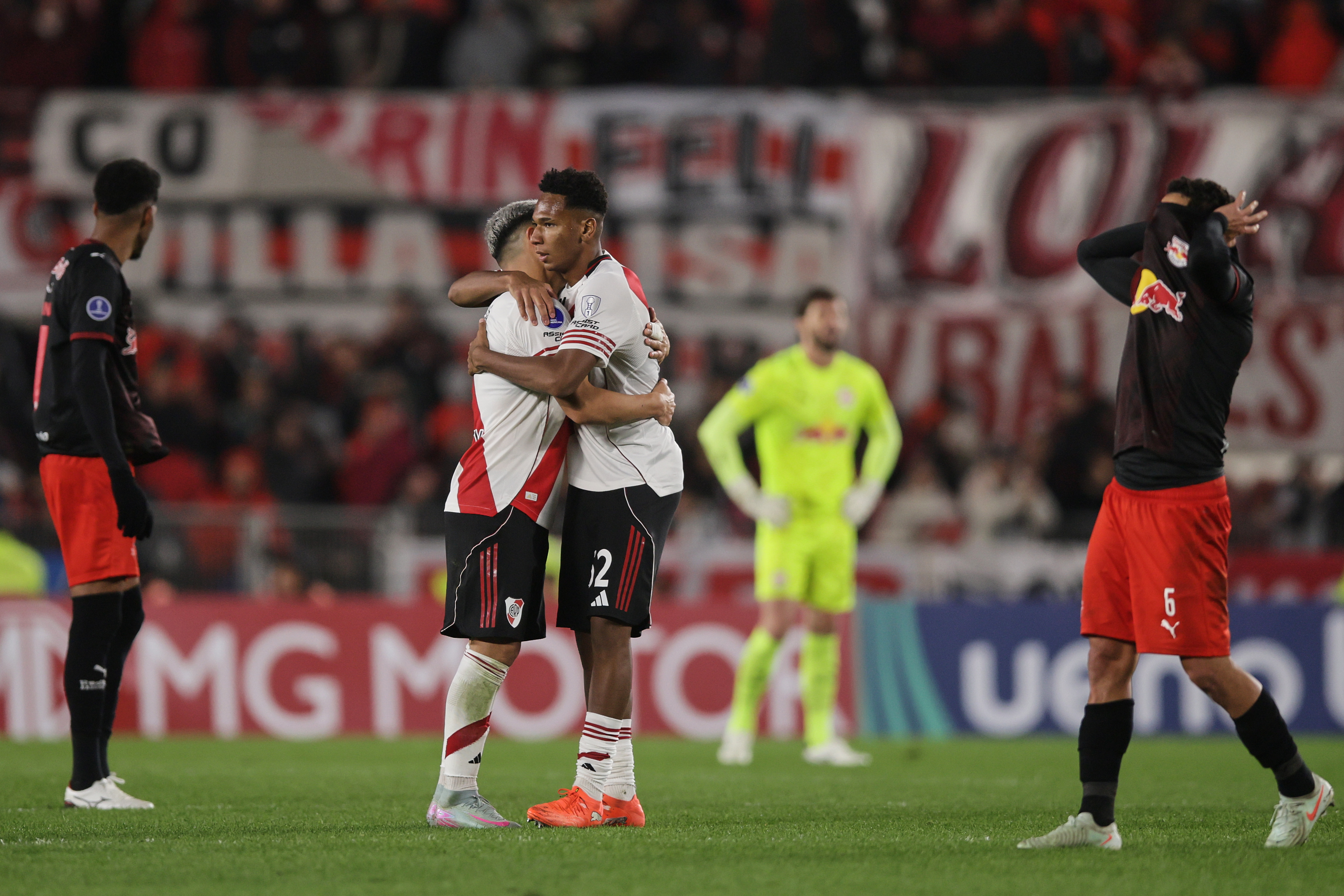 The Buenos Aires side faces the Brazilian squad aiming for three key points to lead the international tournament Buenos Aires, Argentina – May 20, 2026: River Plate faces Red Bull Bragantino for the CONMEBOL Sudamericana group sta...