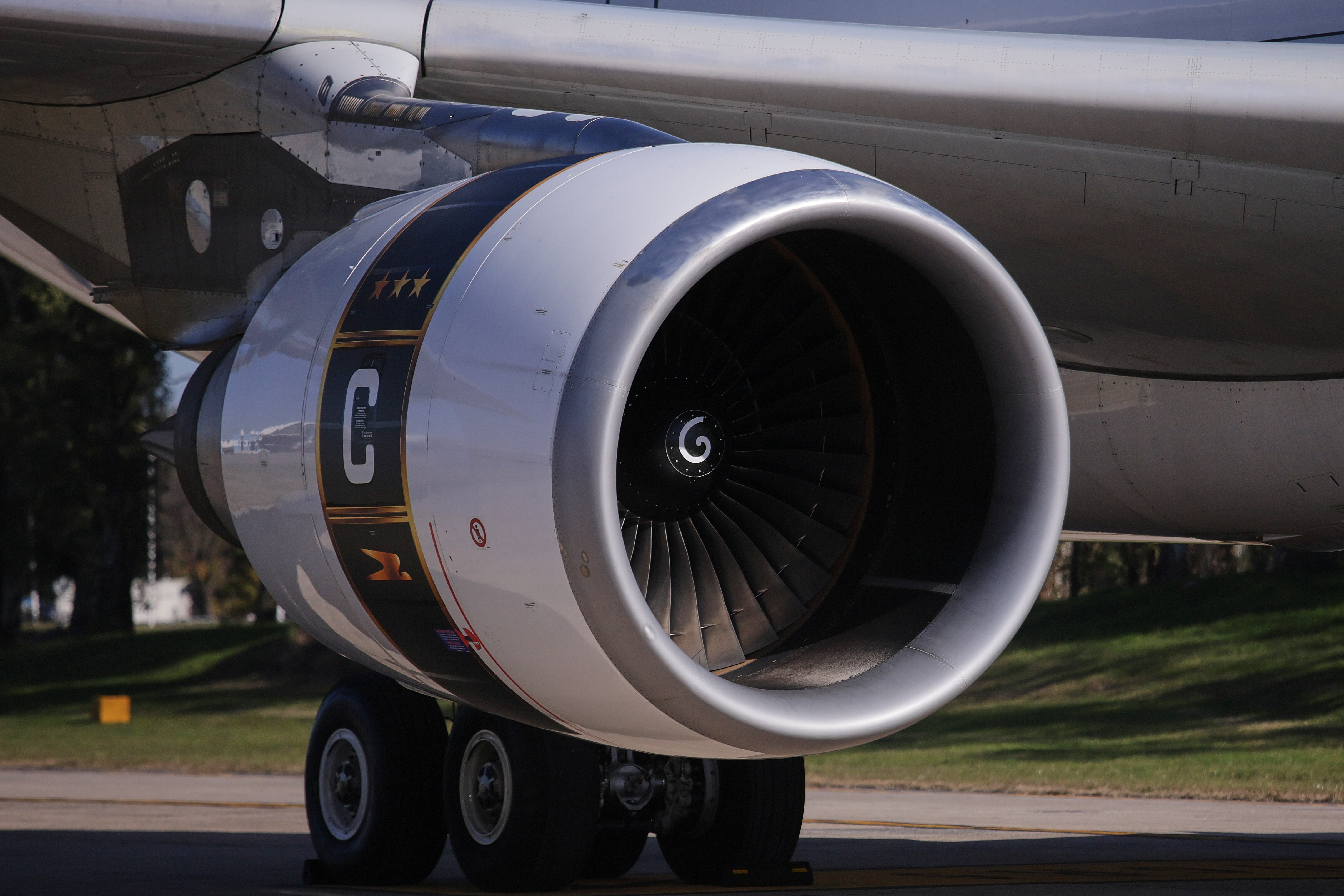 MARF8715 ARGENTINA-AFA presenta avión para la selección de futbol MARF8715