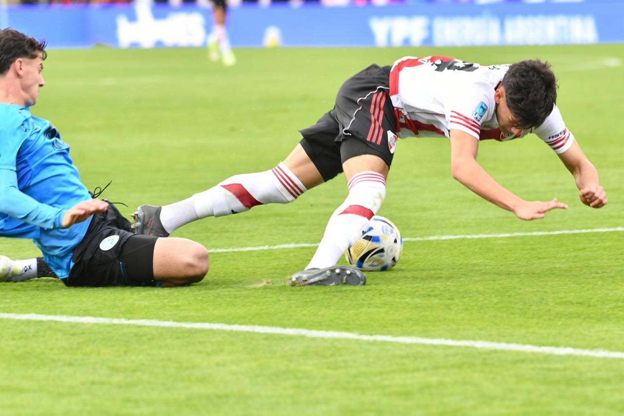 The "Pirata" and the "Millonario" face off in a packed Mario Alberto Kempes Stadium to crown the Argentine football champion Cordoba, Argentina – May 24, 2026: Belgrano wins the aperture championship. Belgrano and River Plate face off in the...